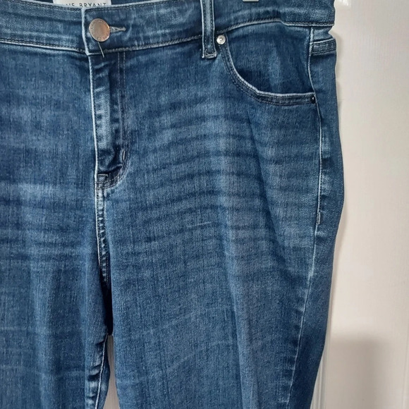 Lane Bryant Dark Wash Mid-Rise Straight Denim Jeans in Size 20 - Picture 3 of 13